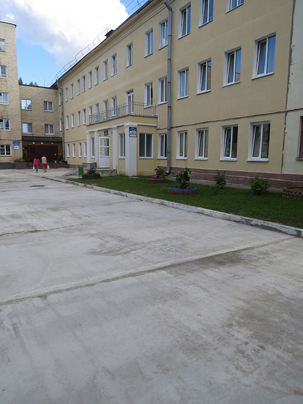 Благоустройство дворовой территории возле общежития Благоустройство дворовой территории возле общежития